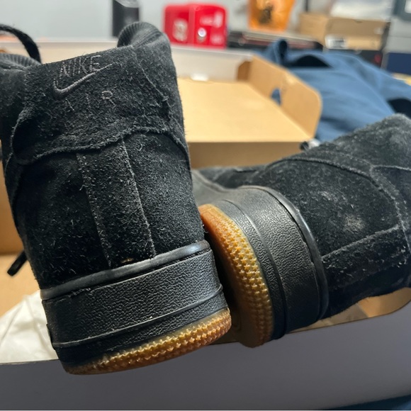 AIR FORCE 1 HIGH LV8 (GS) Size 7y - Picture 8 of 9